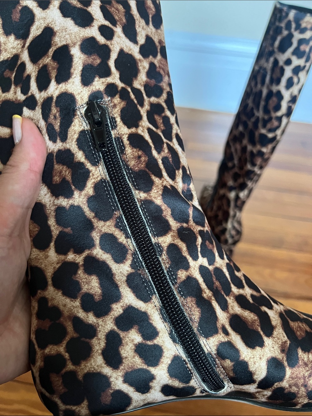 Katy Perry The Wandering Boot Leopard Print Knee High NWOB Size 5 & 5.5 - Picture 8 of 13